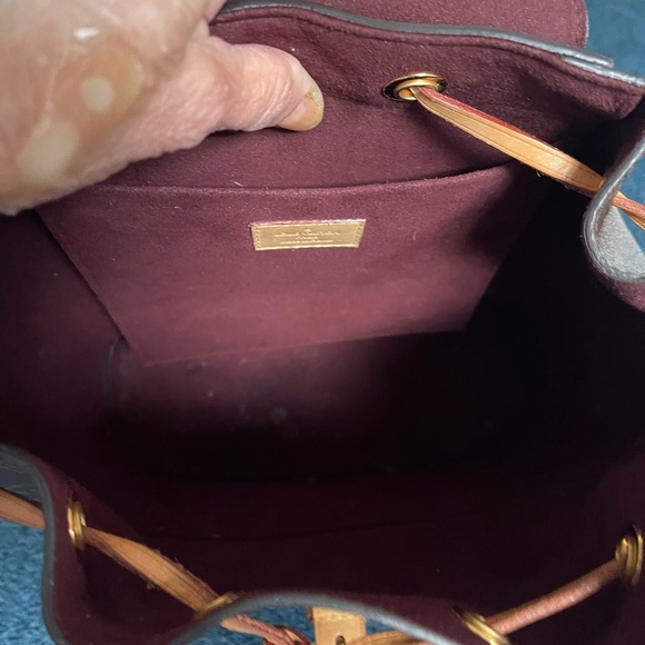 Louis Vuitton backpack - Picture 4 of 11